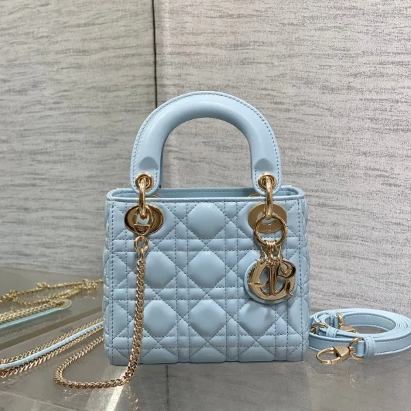 Sac Dior mini Lady en glacé coloris bleu — réplique