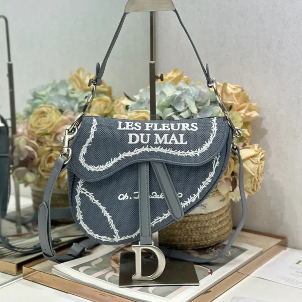 Sac Dior Saddle “Les Fleurs du Mal” — réplique