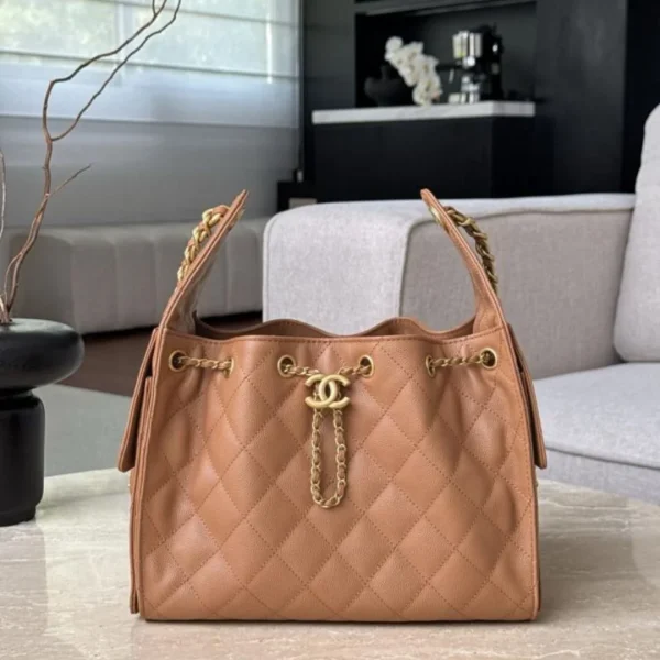 Sac Chanel petit format 25 en Caramel cuir grain caviar — réplique