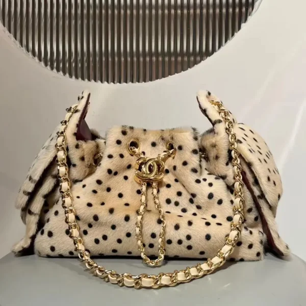 Modèle Chanel 25 mini imprimé guépard effet poulain Métiers d’art collection — réplique