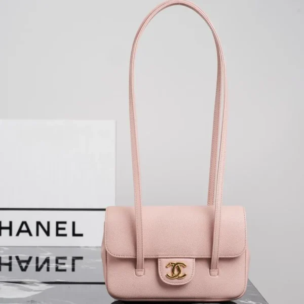 Sac Chanel grain caviar Preppy Coco mini rabat en coloris rose clair coloris — réplique