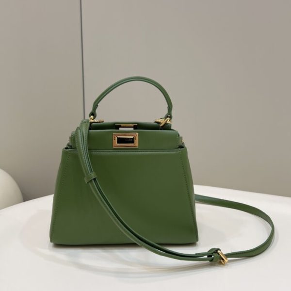 Fendi Peekaboo vert — réplique