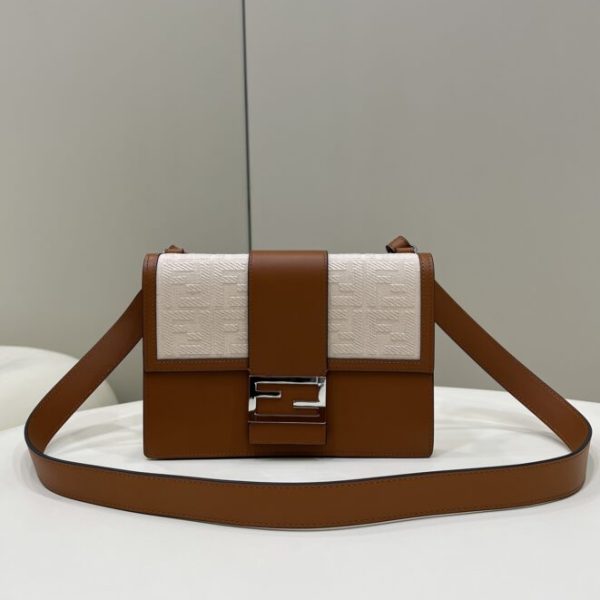 Fendi Baguette pochette marron — réplique