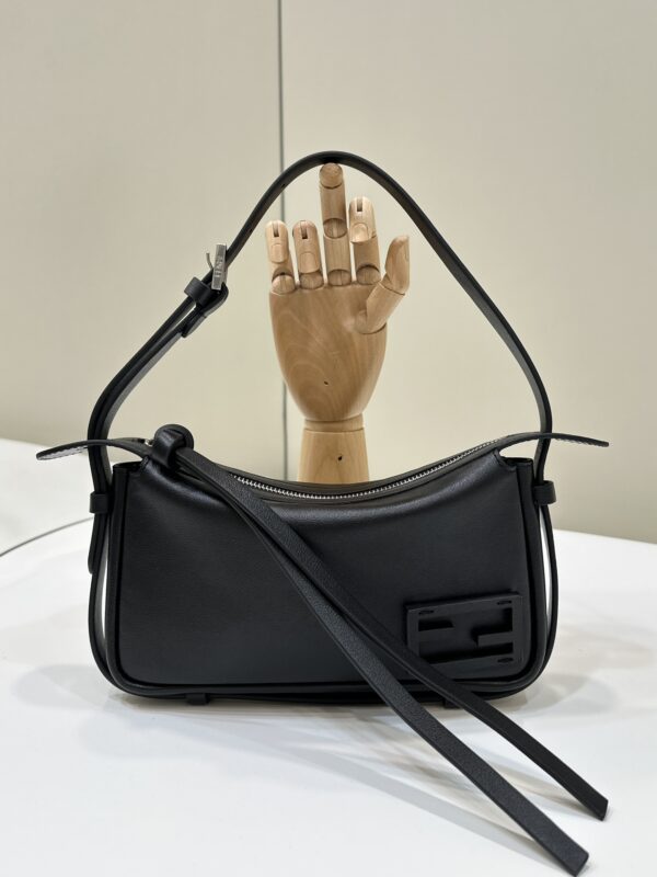 Fendi Simply noir — réplique