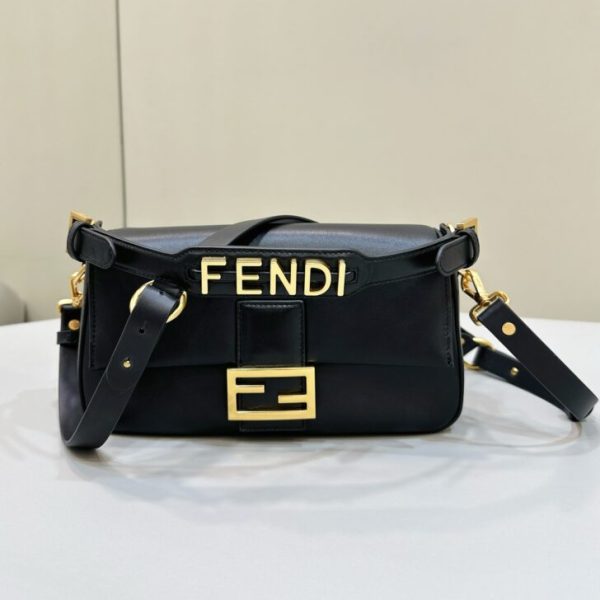 Fendi Baguette Full cuir noir — réplique