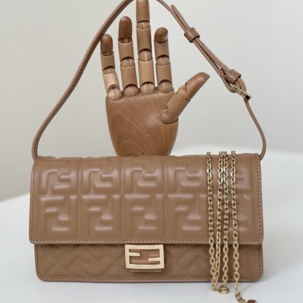 Fendi Baguette Full marron — réplique