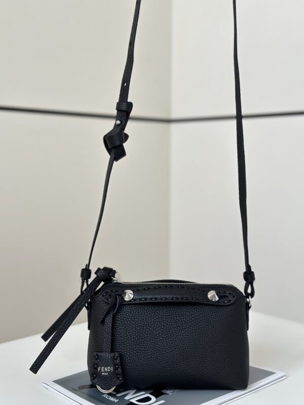 Fendi By The Way noir — réplique