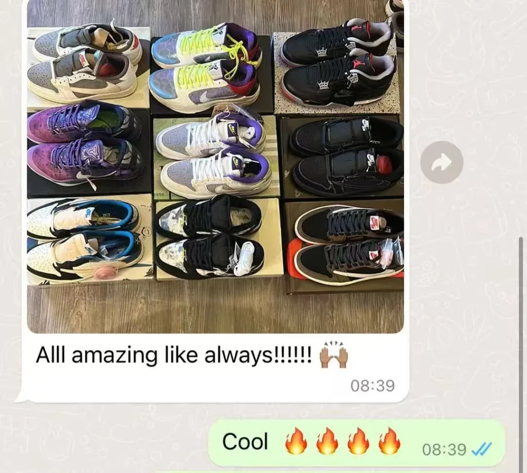 Photo de plusieurs paires et extrait de conversation