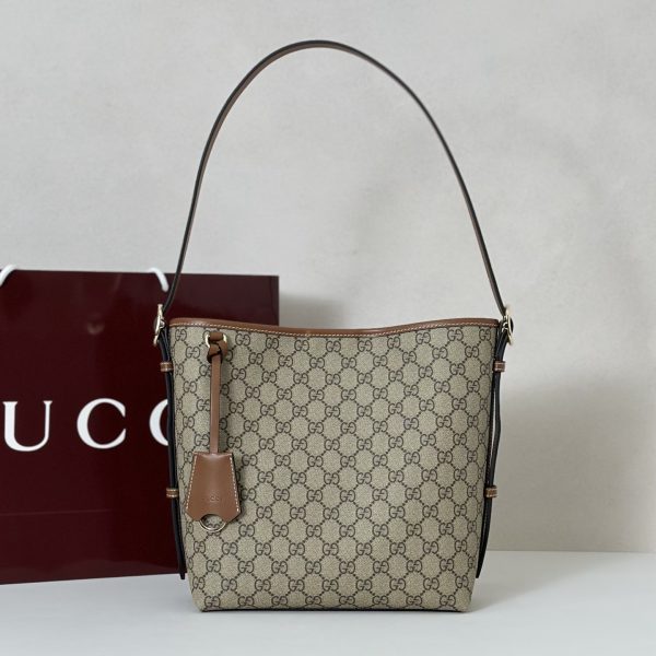 Gucci Emblem petit format sac porté épaule — réplique