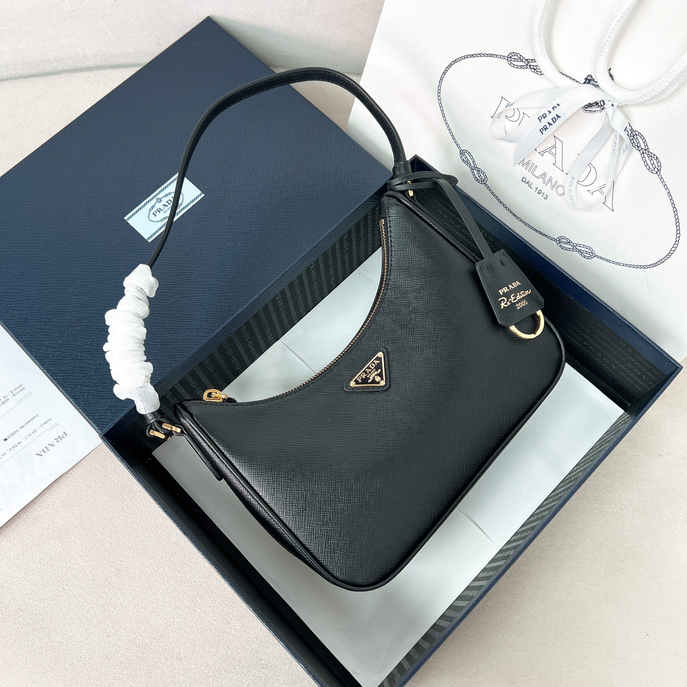 Prada Re-Edition 2005 sac — réplique