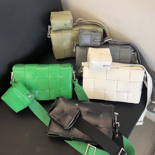 Bottega Veneta Cassette avec Versatile Strap — réplique