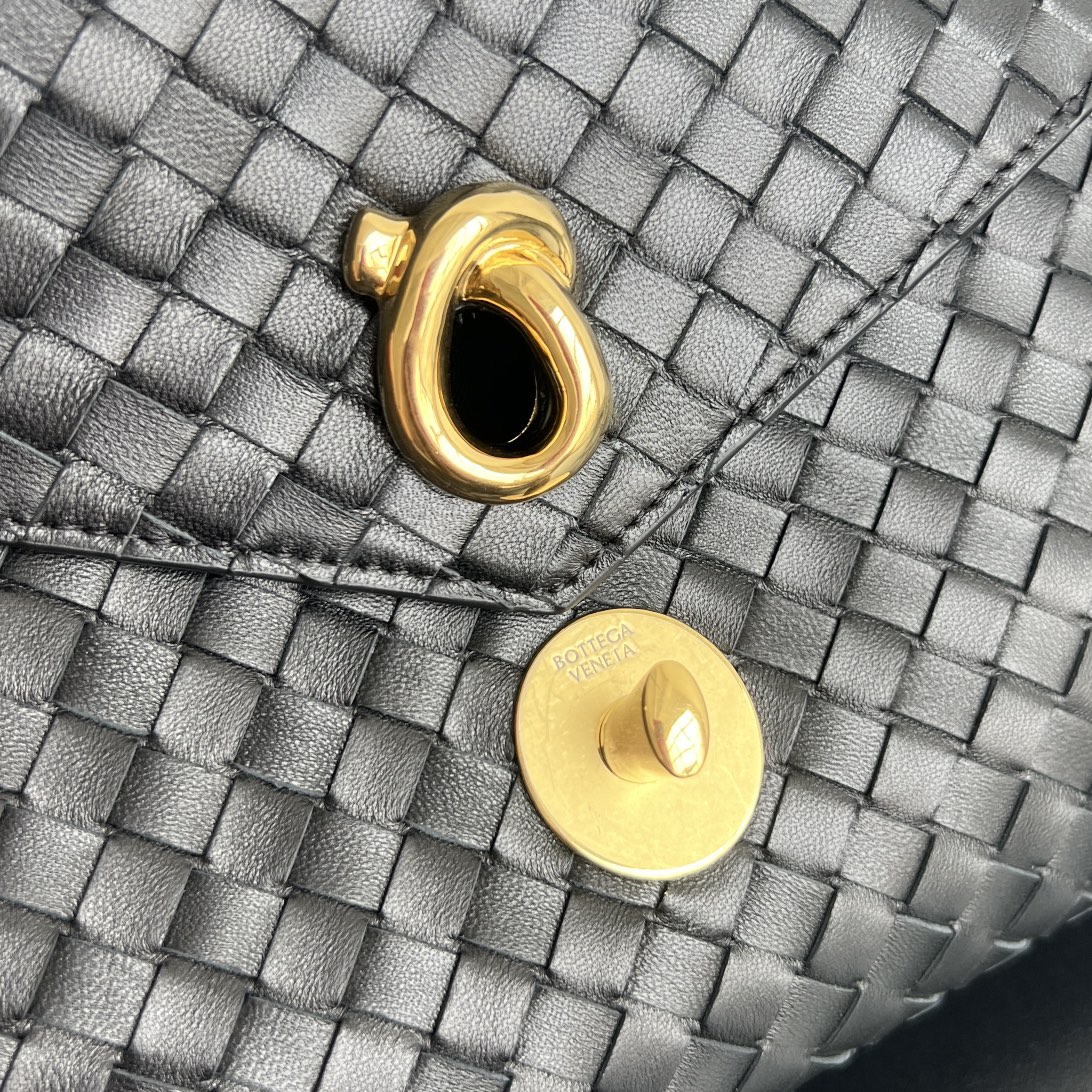 Bottega Veneta Knot Lock — réplique – Image 15