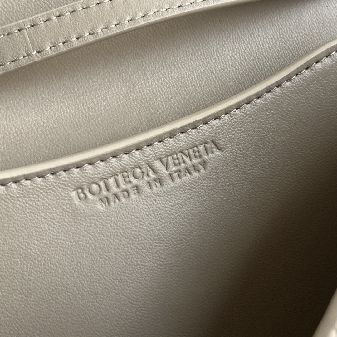 Bottega Veneta Knot Lock — réplique – Image 2