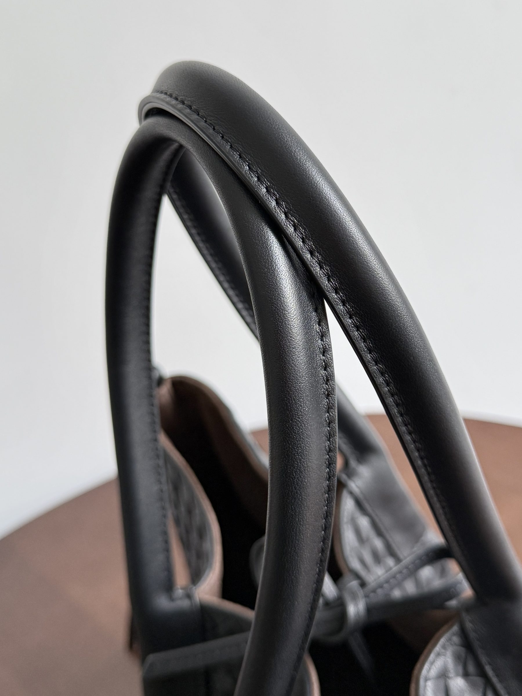 Bottega Veneta Pinacoteca grand format — réplique – Image 2