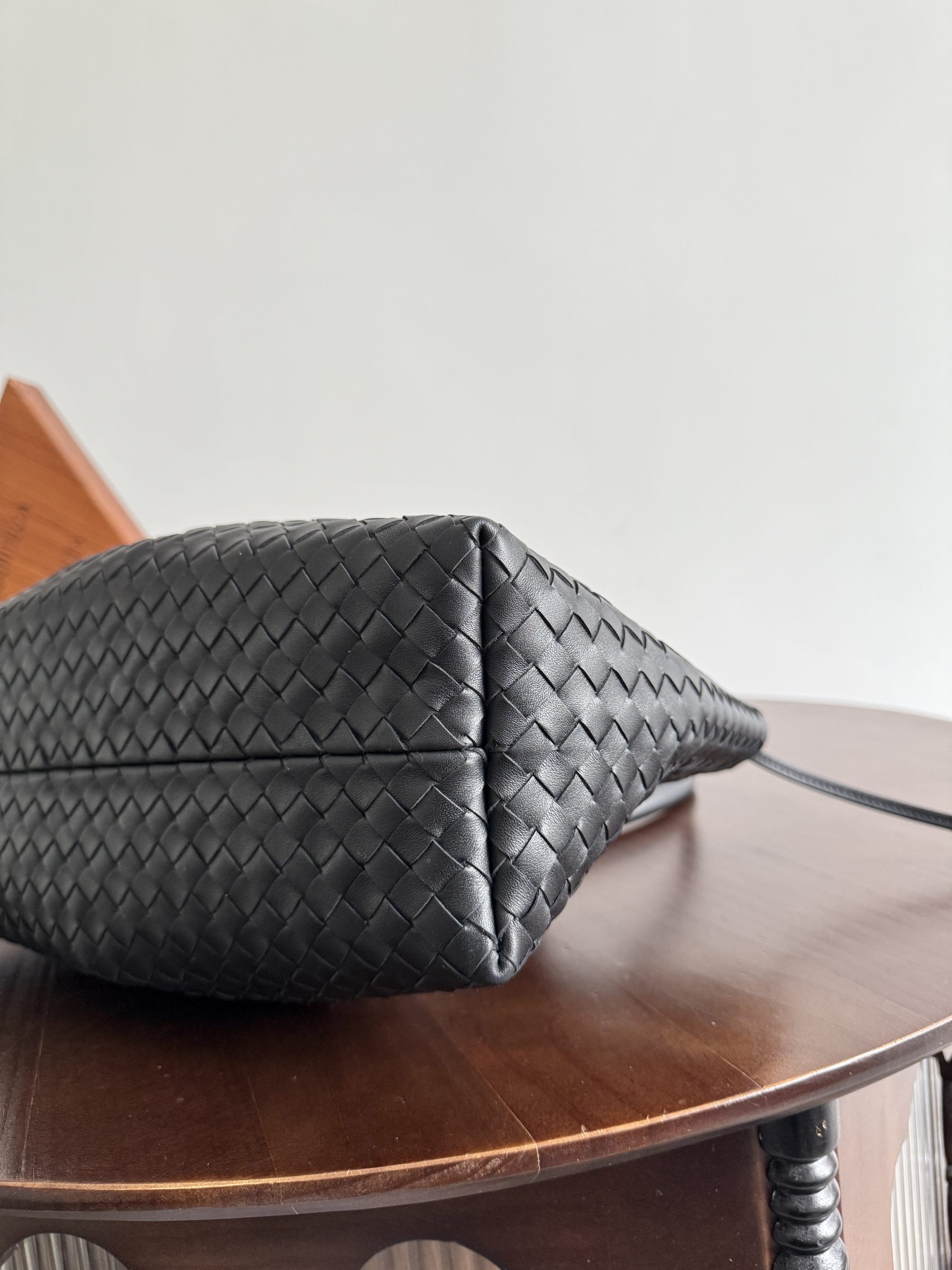 Bottega Veneta Pinacoteca grand format — réplique – Image 17