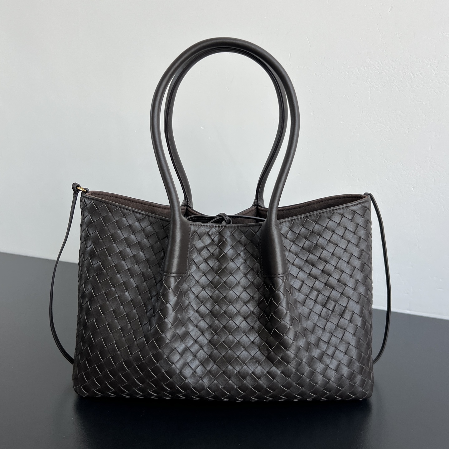 Bottega Veneta Pinacoteca grand format — réplique – Image 19