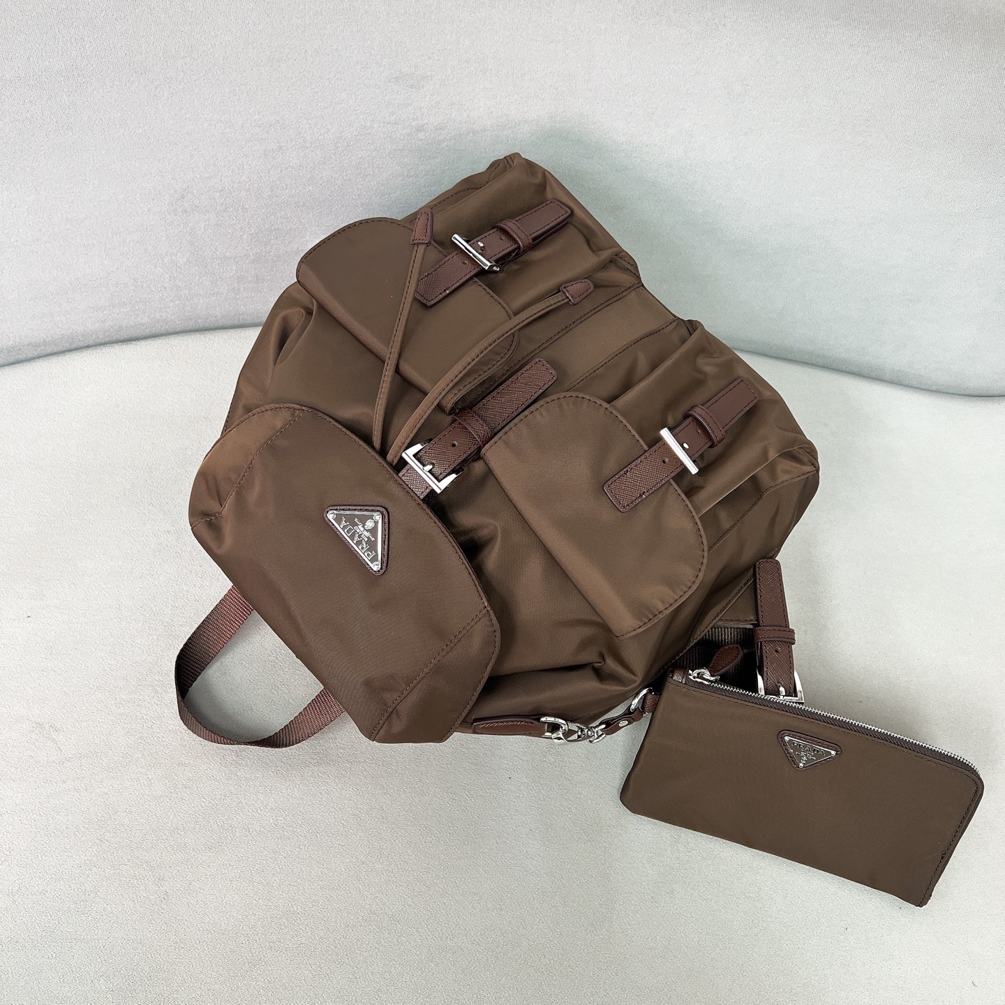 Prada petit format 1978 Re-Nylon sac à dos — réplique – Image 4