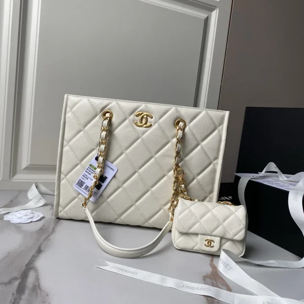 Cabas Chanel petit format coloris blanc — réplique