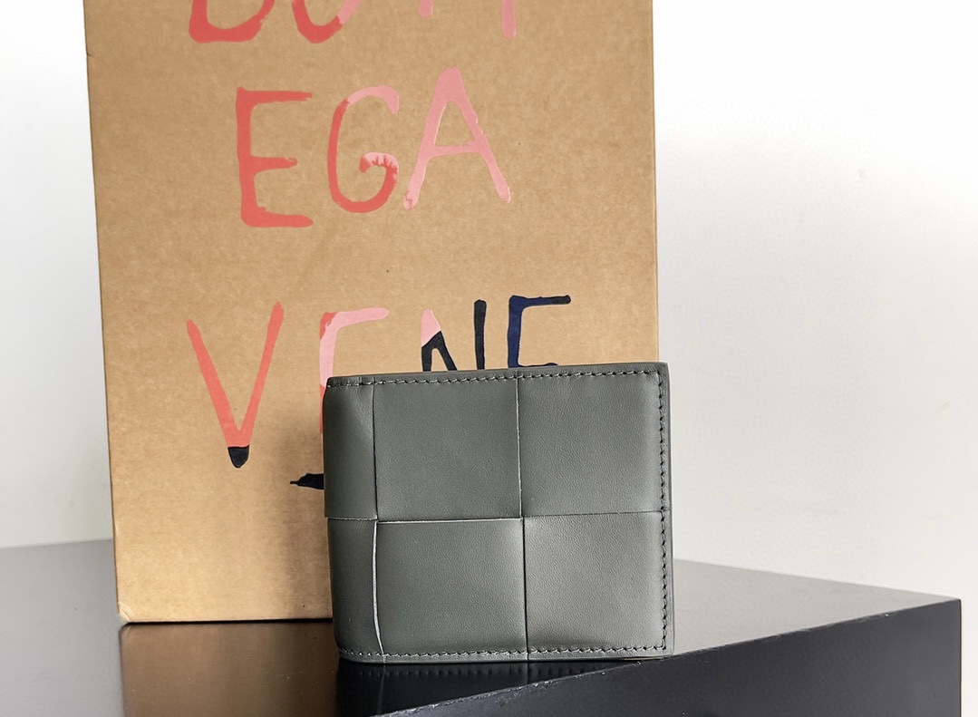 Bottega Veneta Cassette portefeuille — réplique
