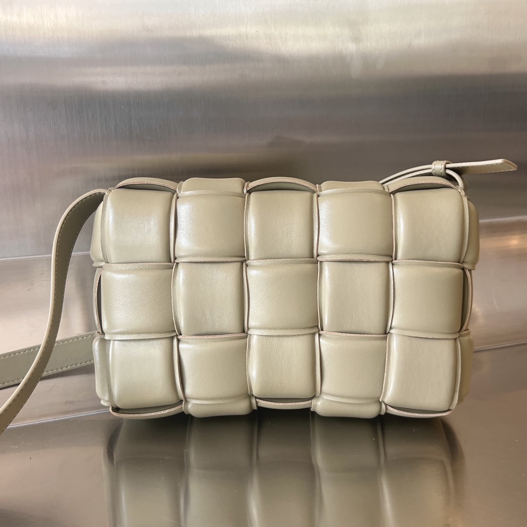 Bottega Veneta Cassette 2022 — réplique – Image 2