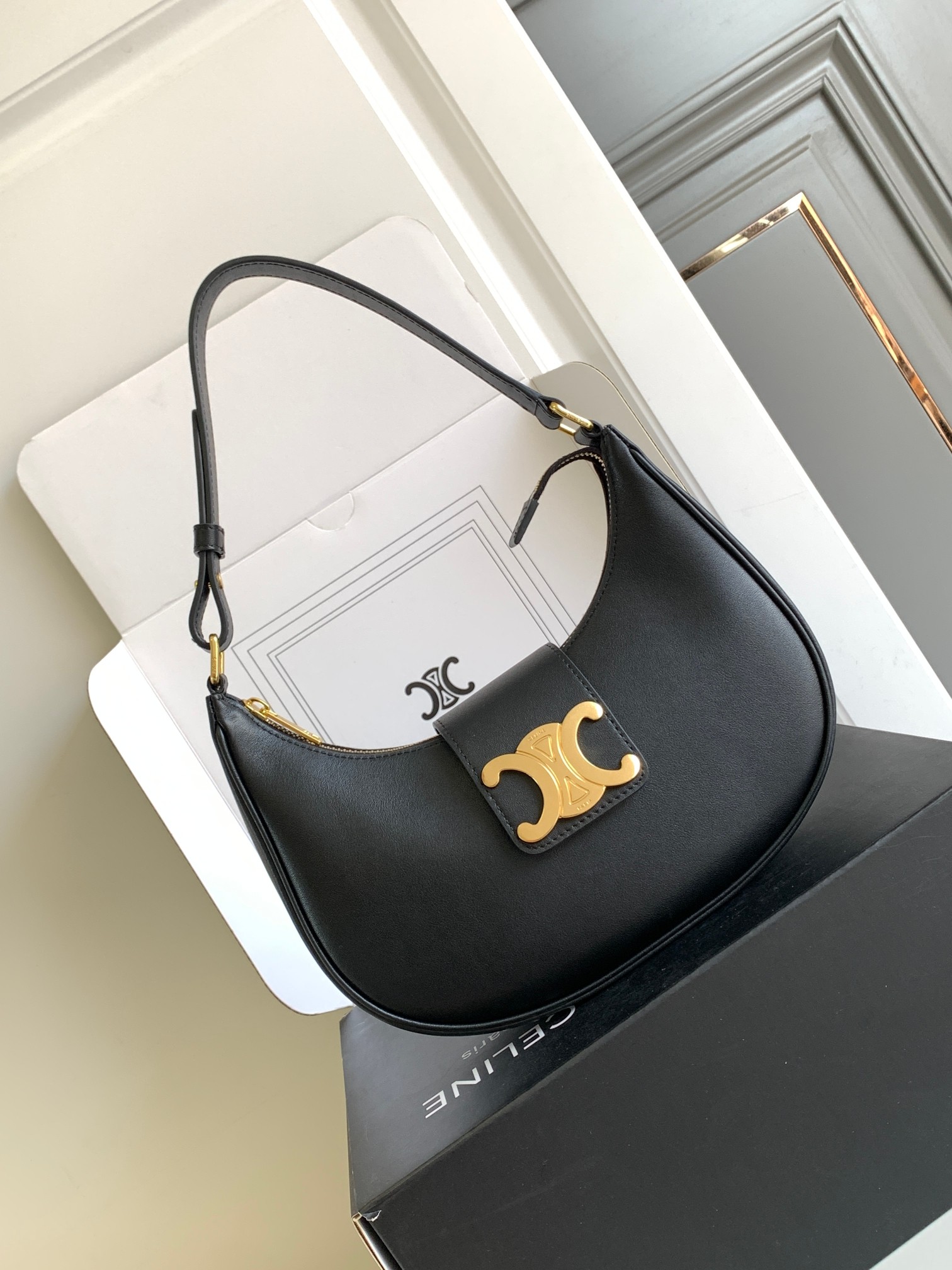 Celine moyen format Ava sac — réplique