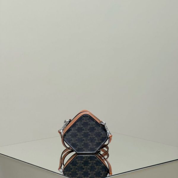 Celine Triomphe Cube Box — réplique