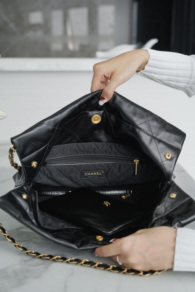 CHANEL 22 petit format Handbag noir — réplique – Image 19