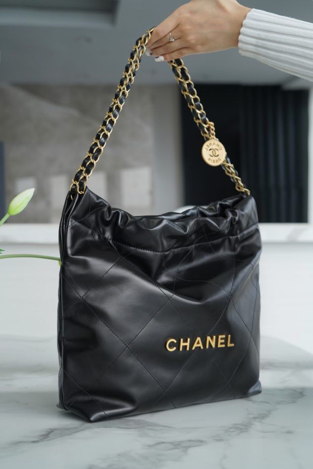 CHANEL 22 petit format Handbag noir — réplique – Image 14