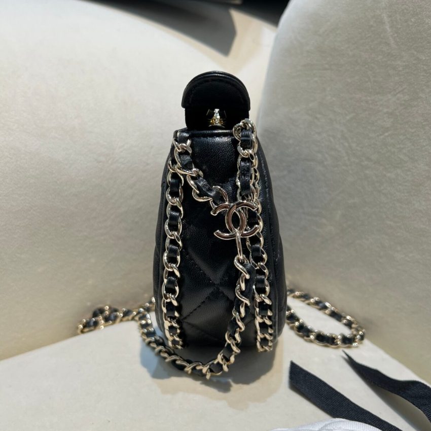 CHANEL 23P Chain Around Crescent Hobo — réplique – Image 2