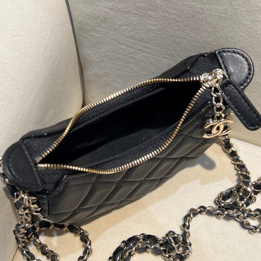 CHANEL 23P Chain Around Crescent Hobo — réplique – Image 3