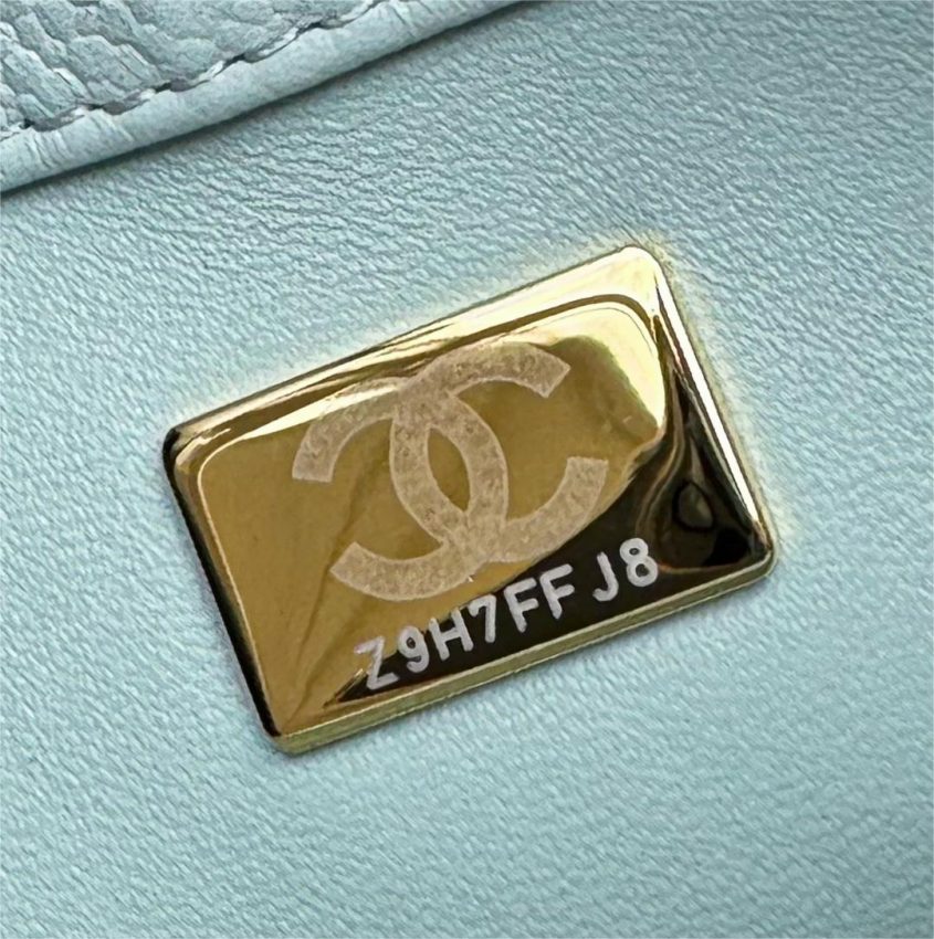 CHANEL 23P Love Flip sac — réplique – Image 11