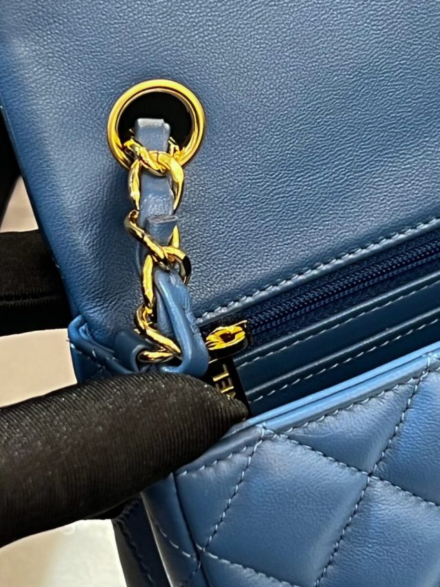 CHANEL Classic Flap 20cm bleu — réplique – Image 2