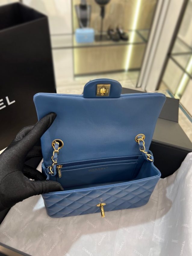 CHANEL Classic Flap 20cm bleu — réplique – Image 4