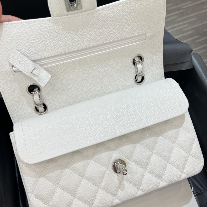 CHANEL Classic Flap 23cm blanc argenté — réplique – Image 2