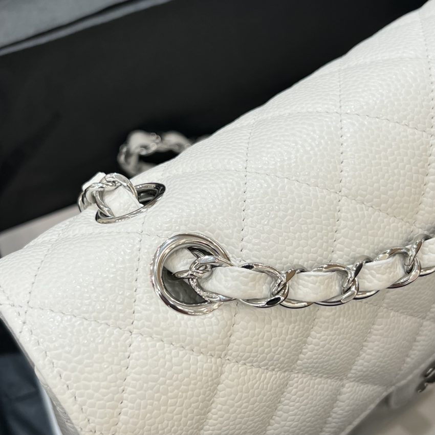 CHANEL Classic Flap 23cm blanc argenté — réplique – Image 4