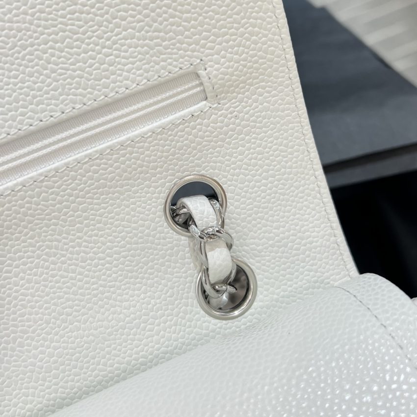 CHANEL Classic Flap 23cm blanc argenté — réplique – Image 9
