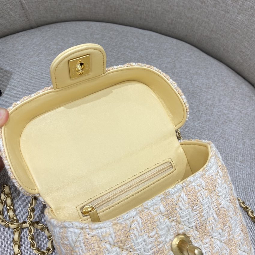 CHANEL Tweed Handle Crush petit format Apricot — réplique – Image 11