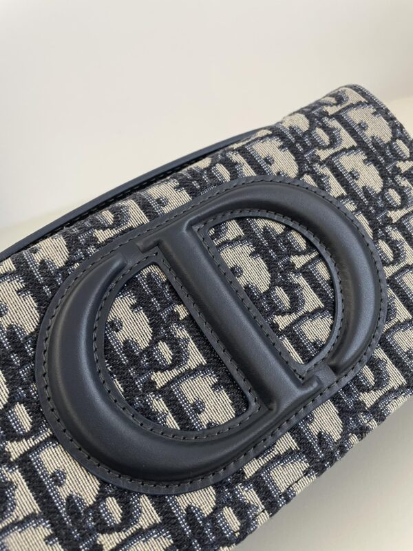 Dior Signature CD Square — réplique – Image 4
