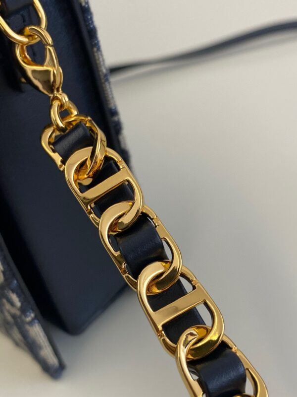 Dior Signature CD Square — réplique – Image 5