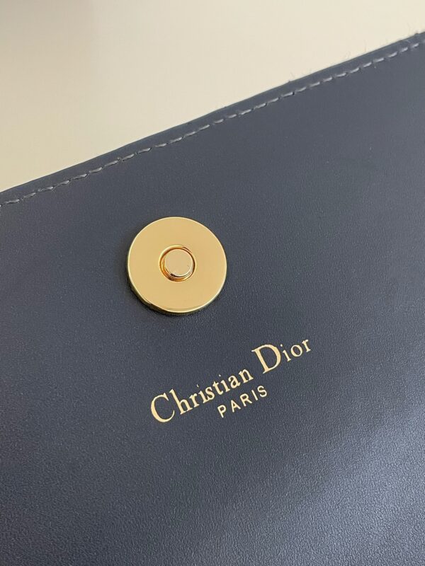 Dior Signature CD Square — réplique – Image 10