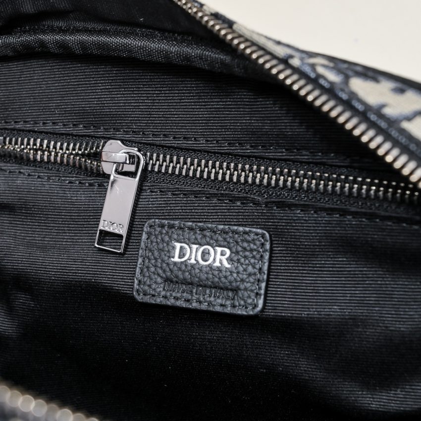 Dior Toiletry sac — réplique – Image 8