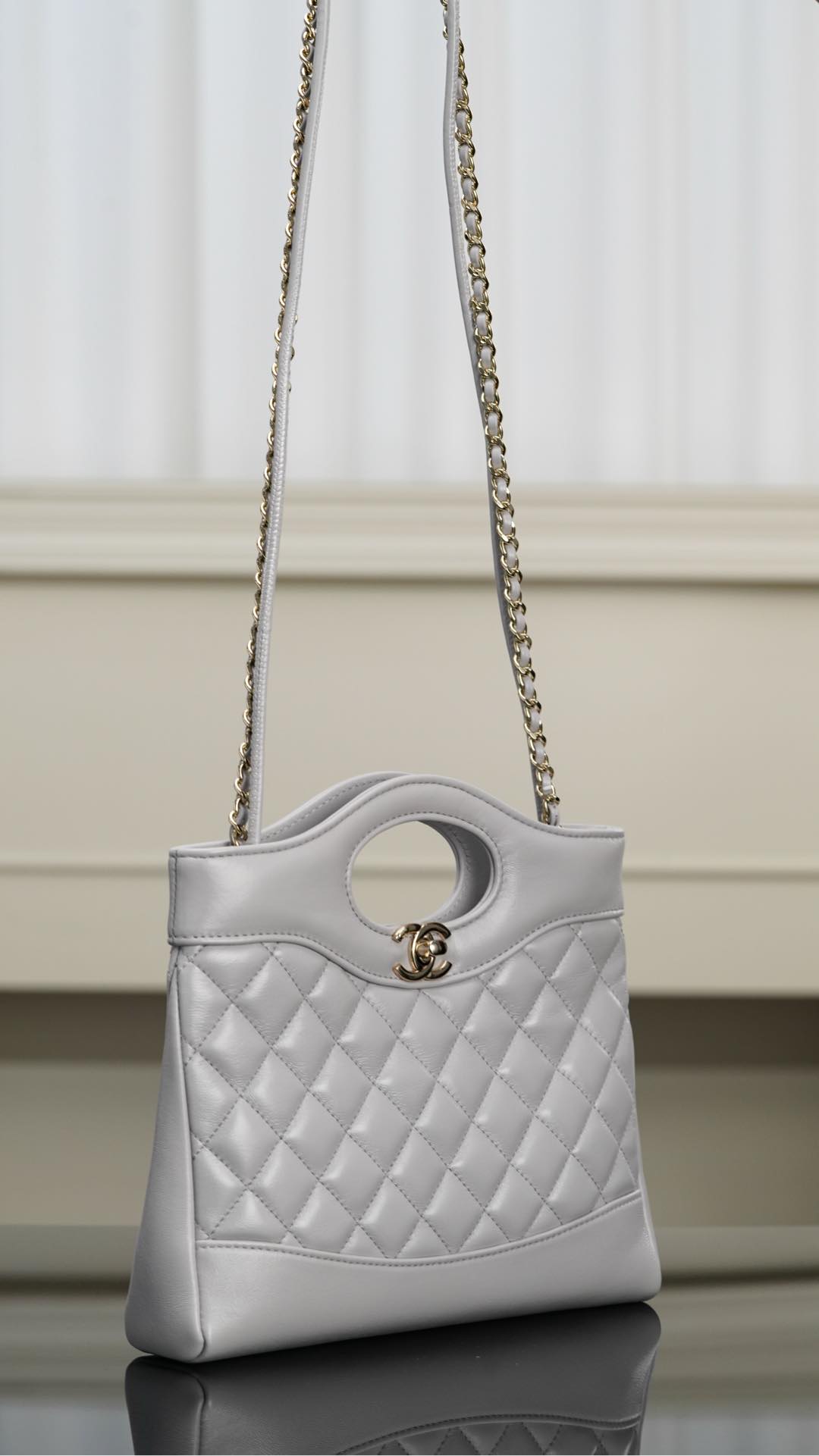 Chanel 24S 31 Mini cabas Elephant gris — réplique – Image 4