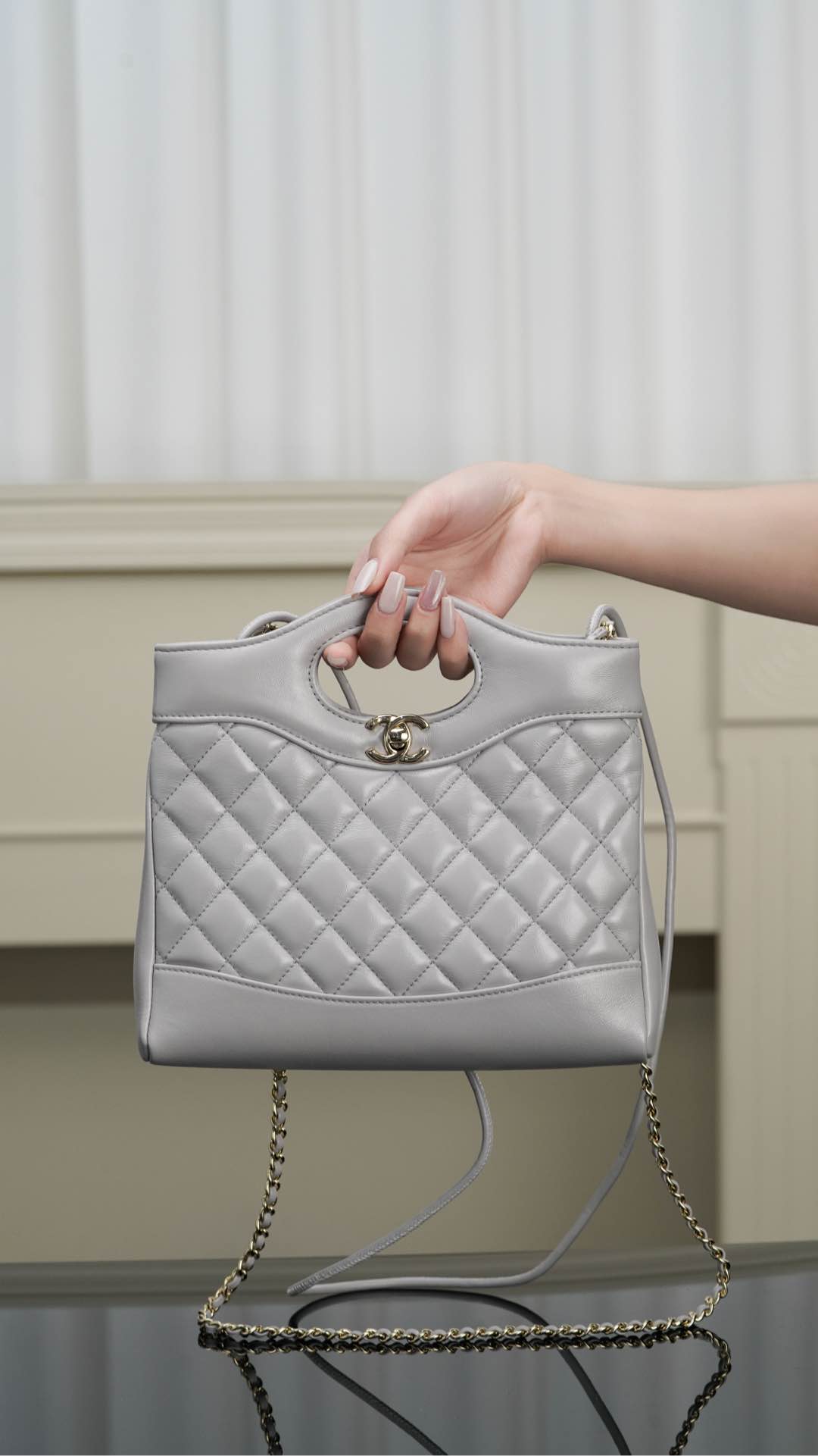 Chanel 24S 31 Mini cabas Elephant gris — réplique – Image 9