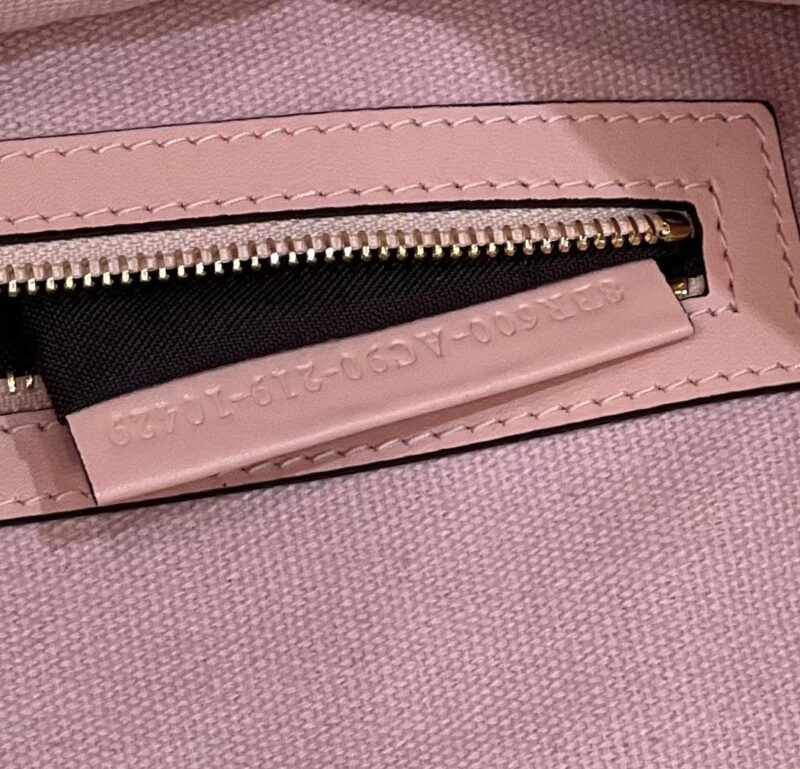 Fendi Baguette Ff rose — réplique – Image 6
