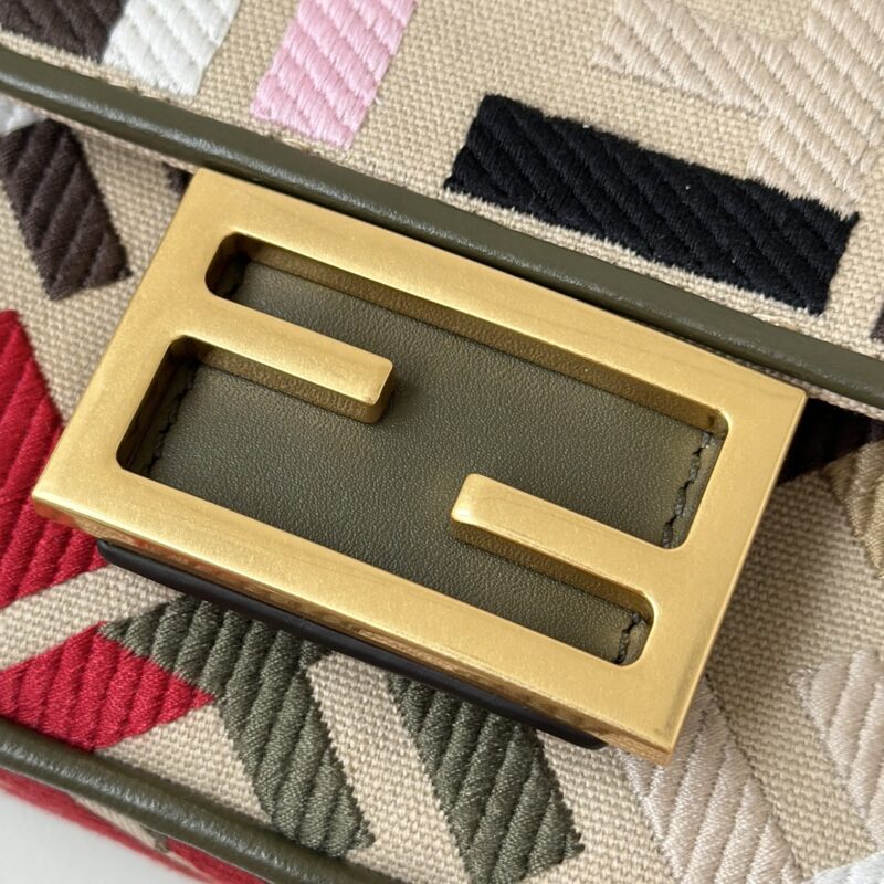 Fendi Baguette petit format Beige — réplique – Image 6