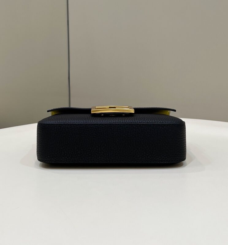 Fendi Baguette petit format noir — réplique – Image 4