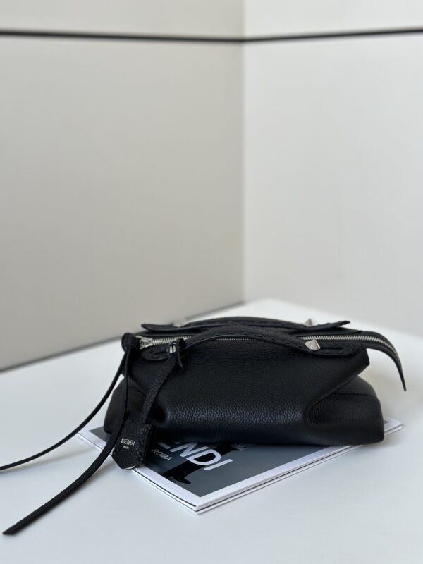 Fendi By The Way noir — réplique – Image 2