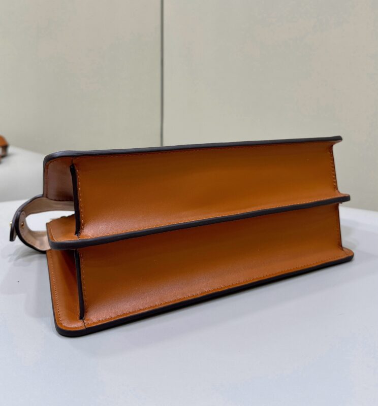 Fendi Peekaboo X Lite marron — réplique – Image 3