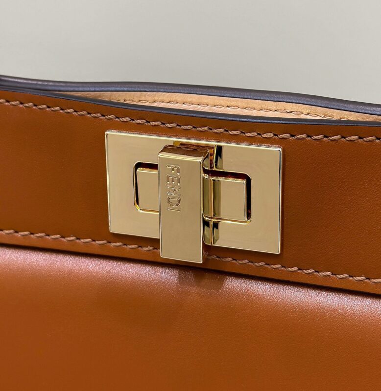 Fendi Peekaboo X Lite marron — réplique – Image 5