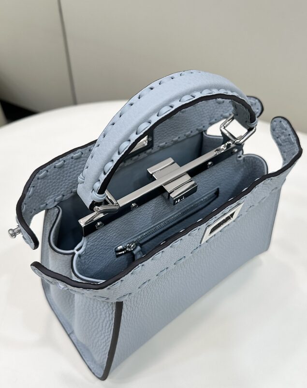 Fendi Peekaboo petit format bleu ciel — réplique – Image 8